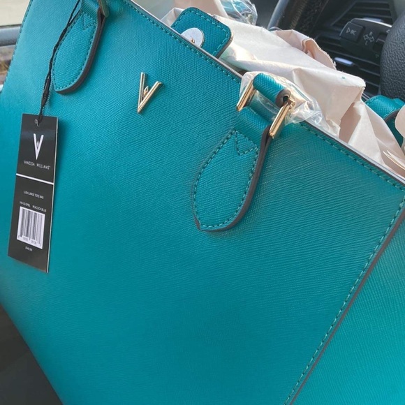 I have two same style an color - Picture 2 of 4